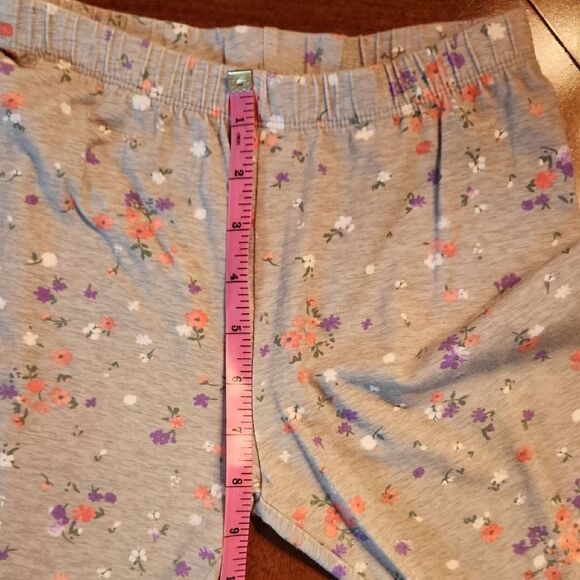 SO Capri Leggings Bundle Blue & White Tie-Dye & Grey & Pink Floral, Large 10/12 - Picture 6 of 6